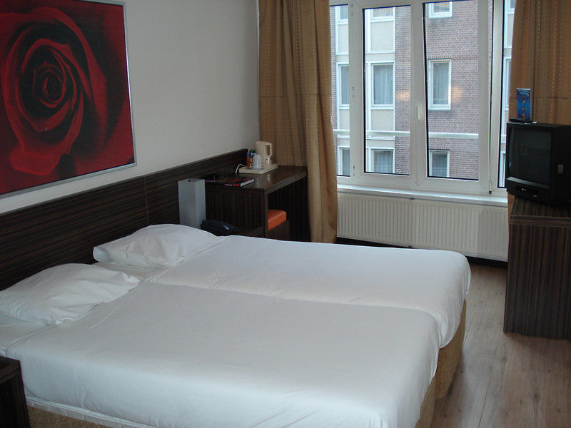 France Hotel Amsterdam Oda fotoğraf